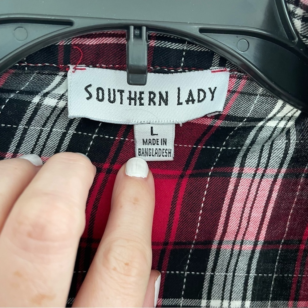 Southern Lady Plaid Button Down Shirt Red White & Black Size L - Picture 8 of 12